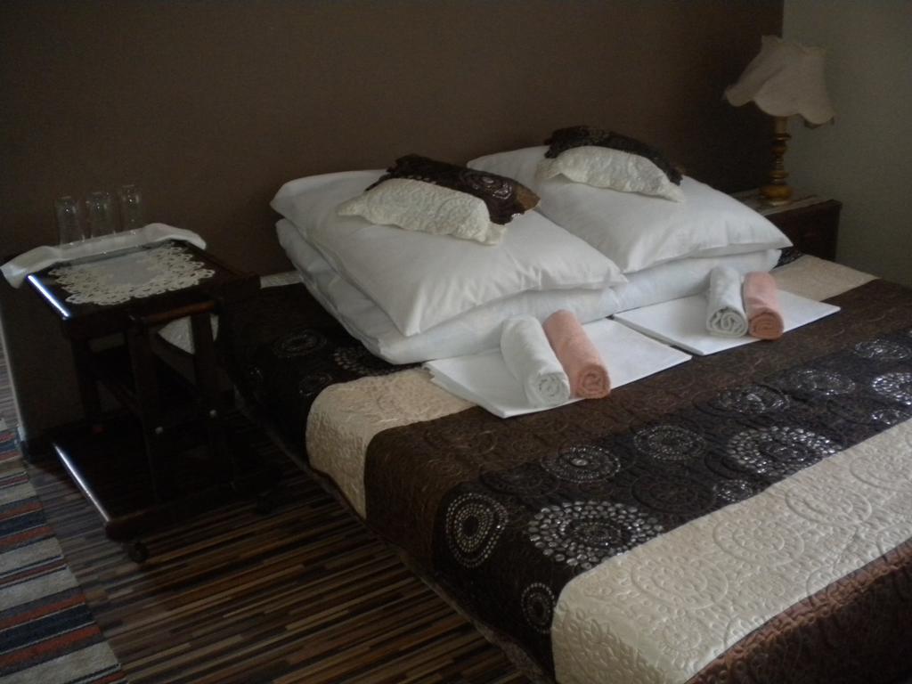 Fantazja - Restauracja I Noclegi Radom Kamer foto