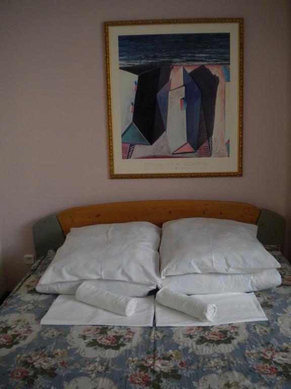 Fantazja - Restauracja I Noclegi Radom Kamer foto