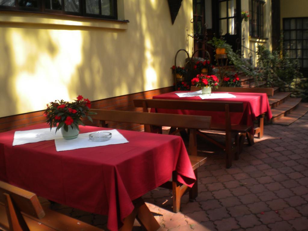 Fantazja - Restauracja I Noclegi Radom Buitenkant foto