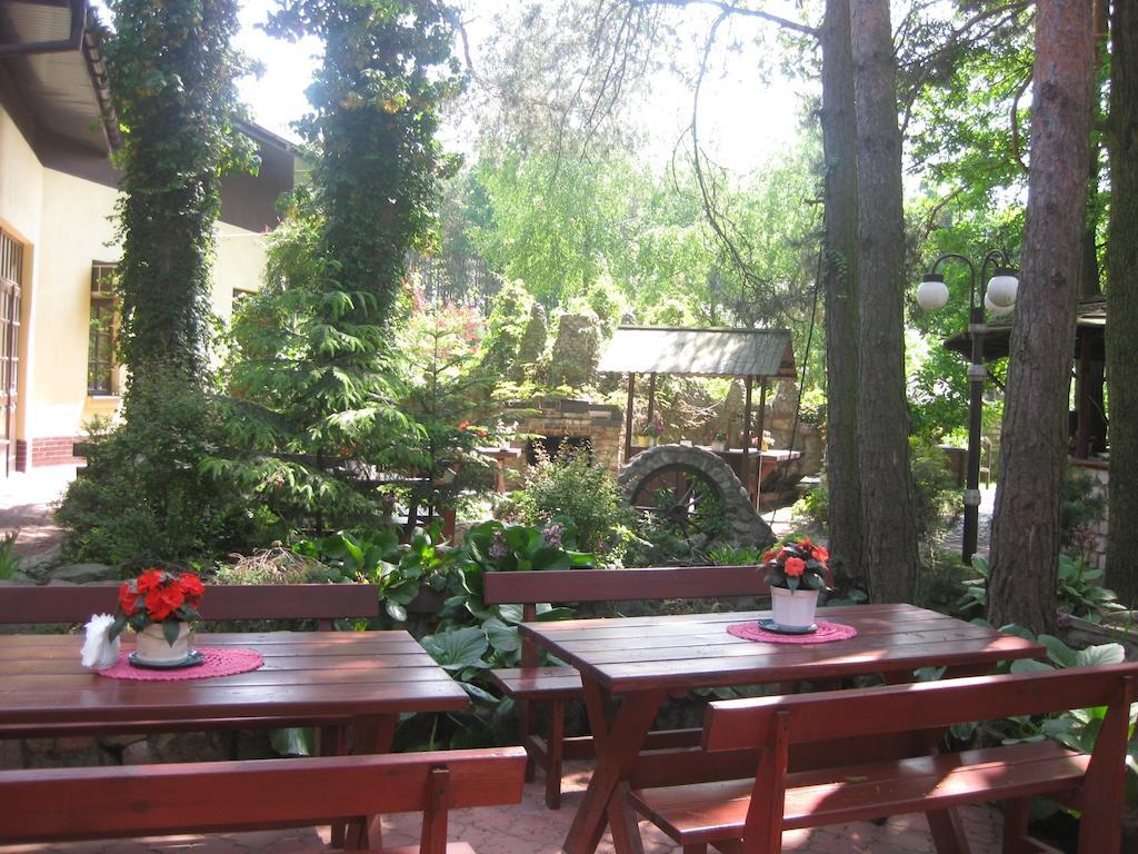 Fantazja - Restauracja I Noclegi Radom Buitenkant foto