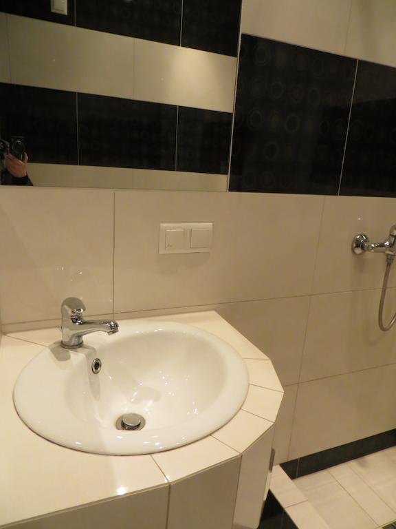 Fantazja - Restauracja I Noclegi Radom Kamer foto